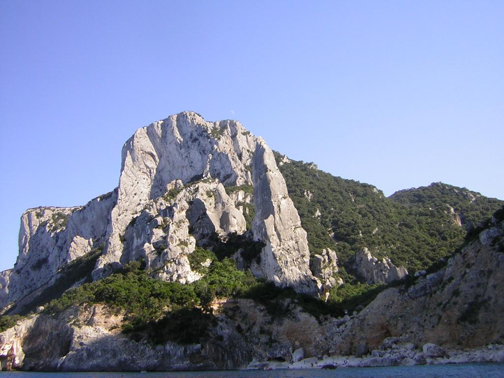 Casa Vacanze Villa Rosa Cala Gonone Eksteriør billede