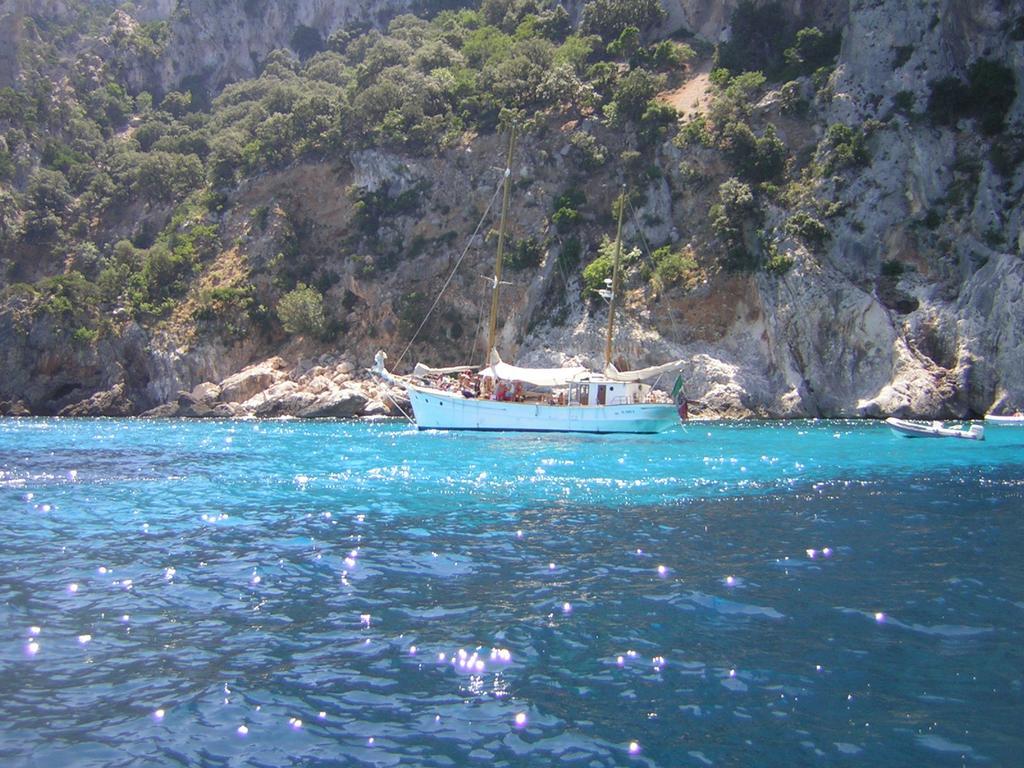 Casa Vacanze Villa Rosa Cala Gonone Eksteriør billede