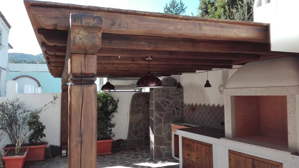 Casa Vacanze Villa Rosa Cala Gonone Eksteriør billede